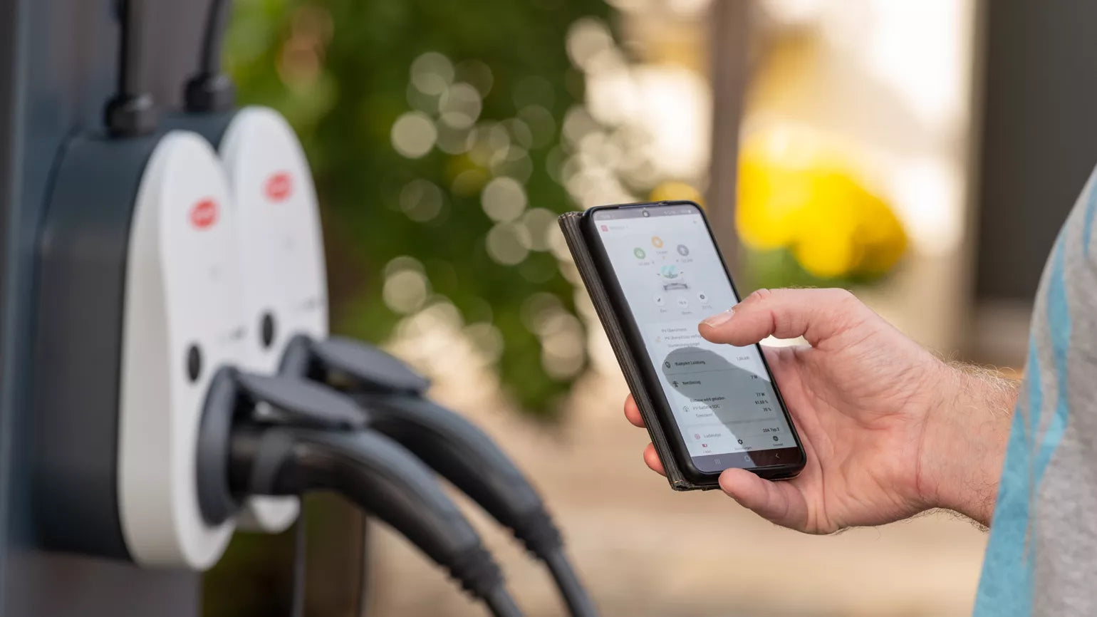 Fronius Wattpilot Home 11 J - Wattpilot en uso con app